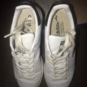 Adidas Black Stan Smith’s